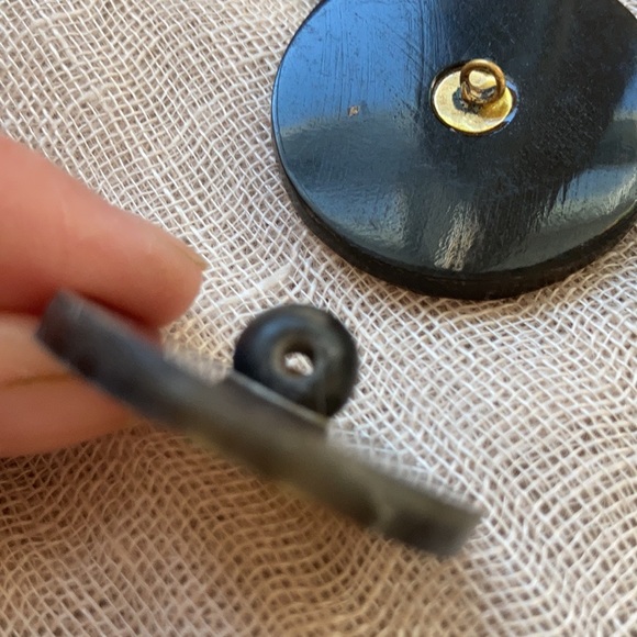 Group of natural buttons for art projects - Picture 5 of 16